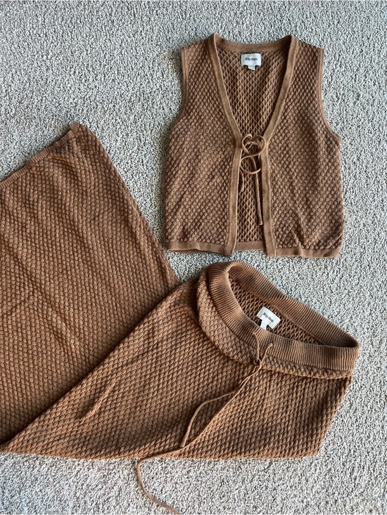 Rhythm. Dresses & Skirts - Rhythm Textured Knit Vest and Maxi Skirt Set (size small vest, size 6 skirt)